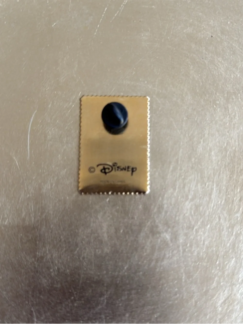 Disney Daisy Duck Collectible Pin Brooch Gold Tone Red Egyptian Stamp Rare Find